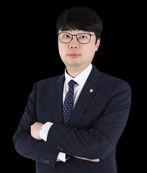 포항공중밀집장소추행변호사 undefined